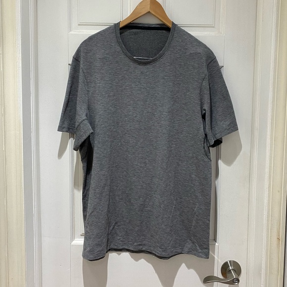 lululemon athletica Other - Lululemon Men Grey Vent Shirt Size Large